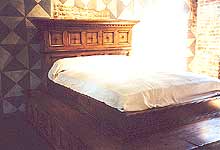 The bed from the film of Zeffirelli. Juliet's House museum in Verona.