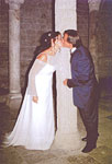  The wedding photo of Nadine and Roberto visiting the crypt of San Pietro