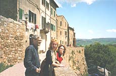 Pienza. Panoramic passage and a magnificent view of Orcia Valley