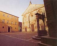 Pienza. PIo II Square. The Cathedral and the well of Rosselino where Mercutio appeared with a mask 
