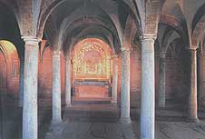 San Pietro crypt. The apse, in front of which Juliet's death-bed was in the film
