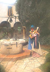 Romeo and Juliet in the courtyard of San Francesco